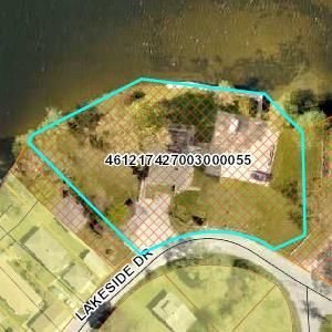 220 Lakeside Dr, Walkerton, IN 46574